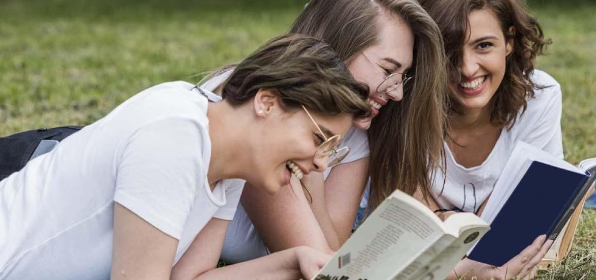jovenes_leyendo