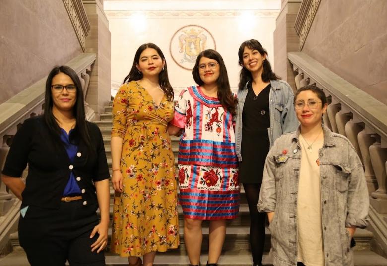 Página Zero - Discentricas -Ana Karen - Mariana del Verge - Marjha Paulino - Paulina Mendoza y Patto Villagran