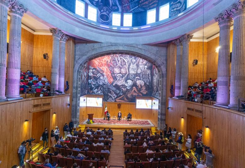 Bienal Vargas Llosa 