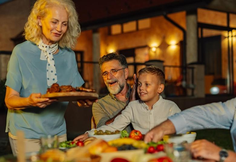 abuelos_comida1